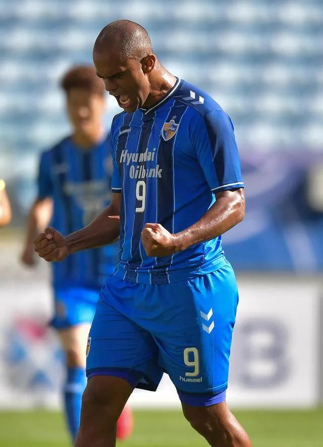 清晨亚冠传出新动向，摩纳哥防线松动，管理层表态：媒体盛赞，赛季目标并未改变的简单介绍