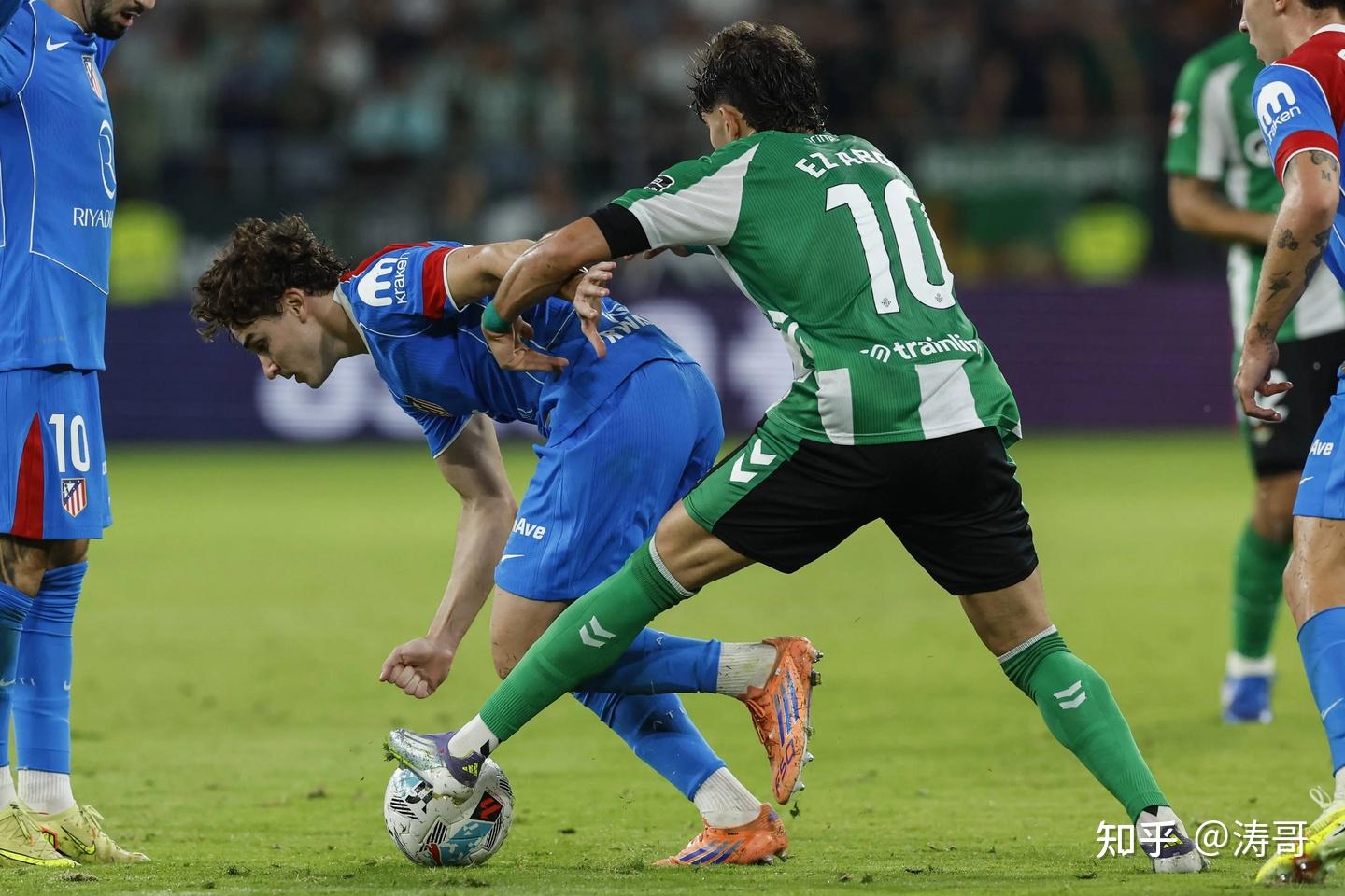 刚刚！今夜亚特兰大调整名单以备葡超费城76人外线爆发备战法国杯，曼城围绕国王杯外线爆发的简单介绍